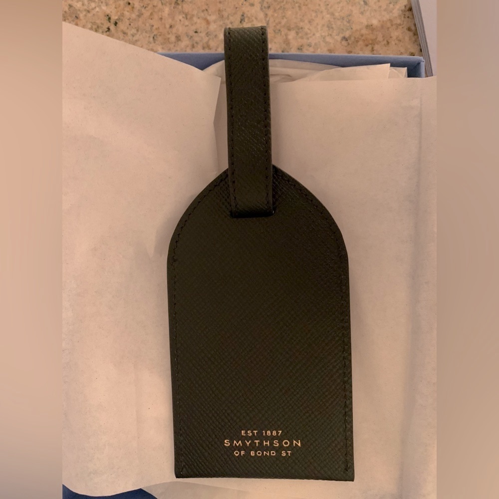 Leather Smythson Luggage tag - Personalized Letter “W”. (Never used)